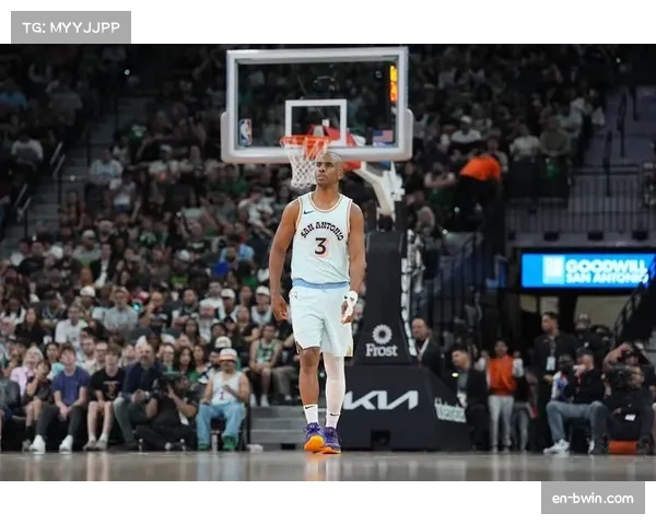 快船三巨头新赛季表现分析：保罗掌控局面 哈登需调整适应